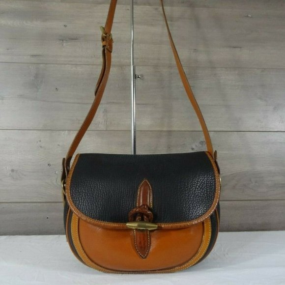 Dooney & Bourke Handbags - Rare Dooney & Bourke Outback Saddle Crossbody Bag